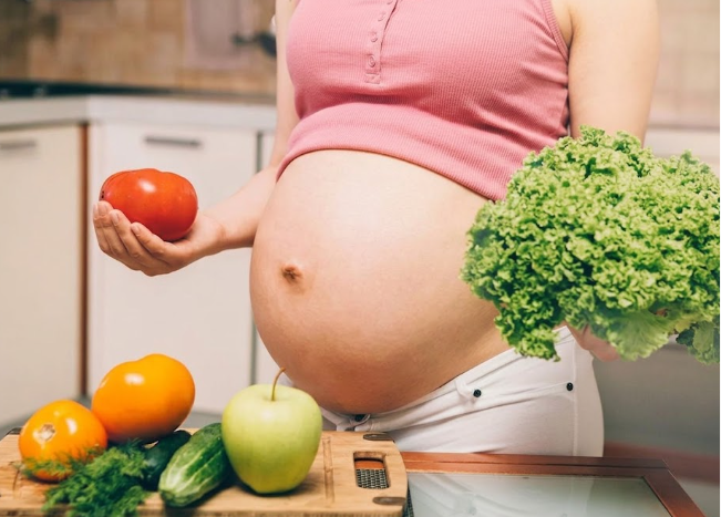 Thực phẩm hữu cơ khi mang thai: Mẹ bầu nên đầu tư hay chỉ là lãng phí? Giải đáp từ chuyên gia